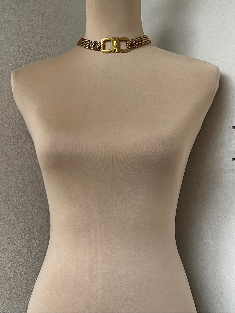 Salvatore Ferragamo Gancini Custom Choker Necklace 14.5-16” - Picture 5 of 6